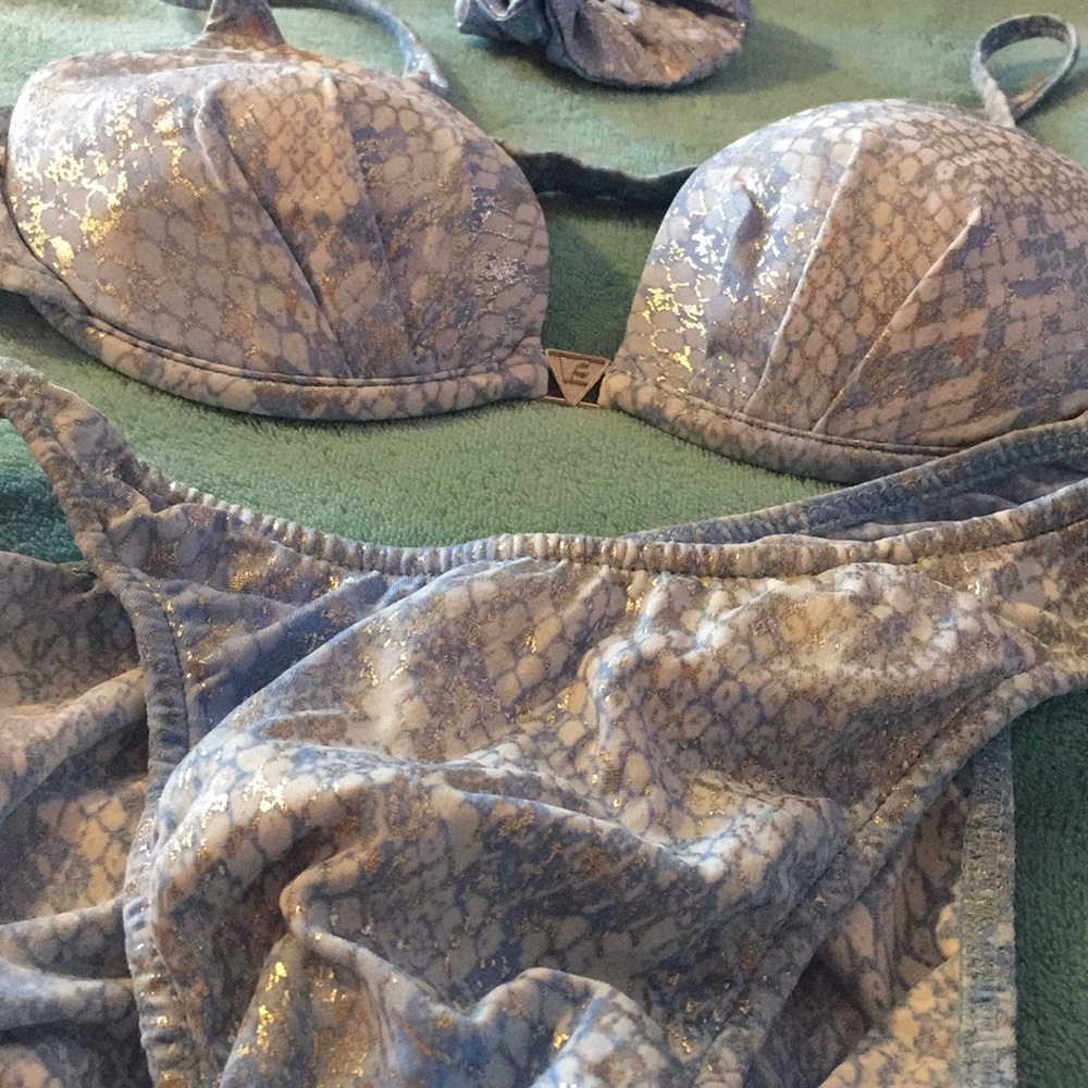 Venus bikini w/ cover & scrunchie